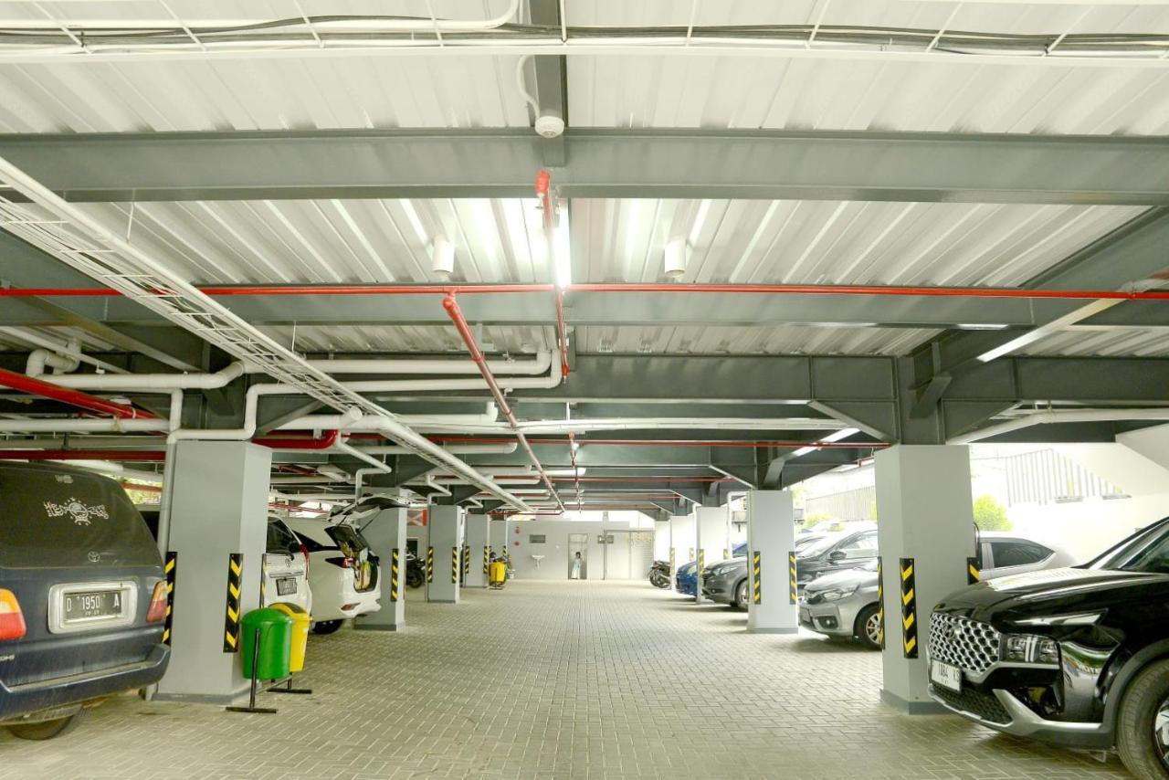 Front One Hotel Pasir Koja Bandung Exterior foto